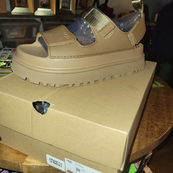 Brand NEW Ugg "Goldenglow" sandals - size 10 - Picture 4 of 7